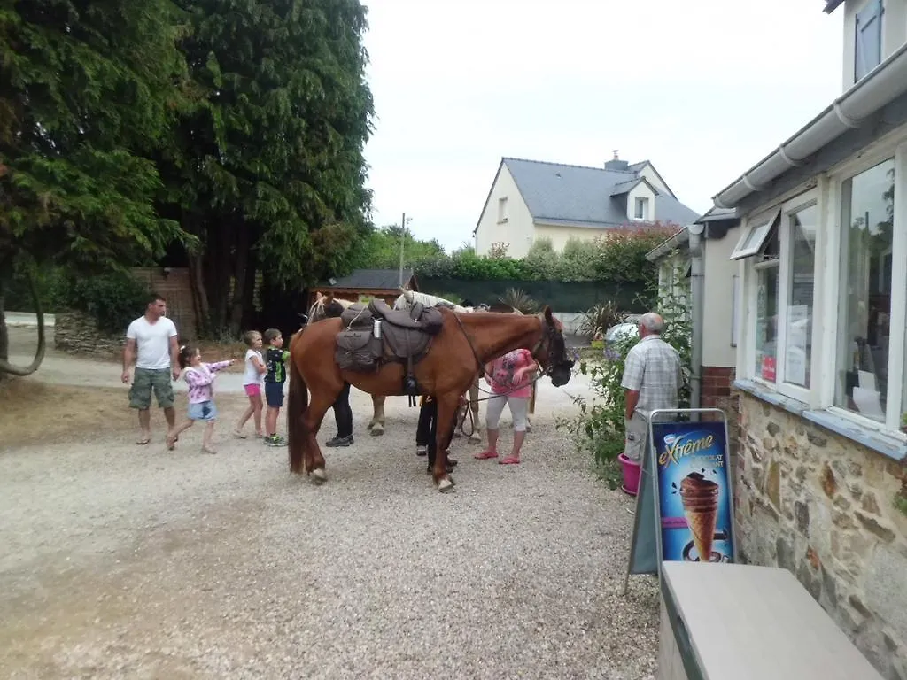 Camping Des Cerisiers Hotel Guillac  Campsite Guillac (Morbihan)