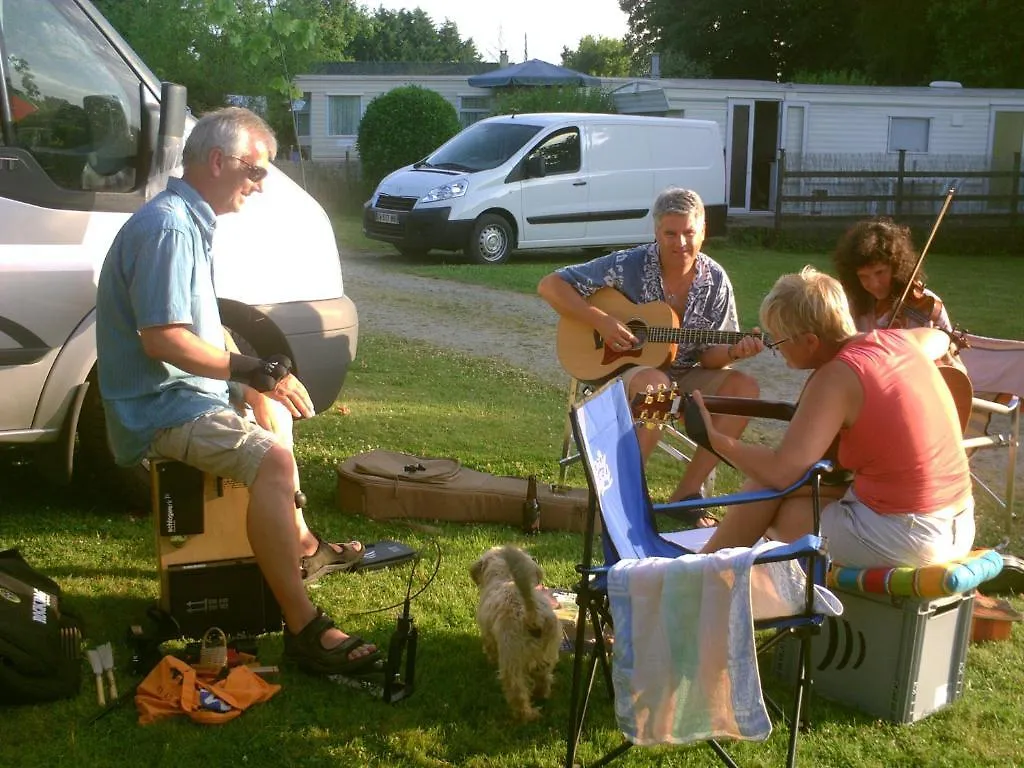 Camping Des Cerisiers Hotel Guillac  Campsite Guillac (Morbihan)